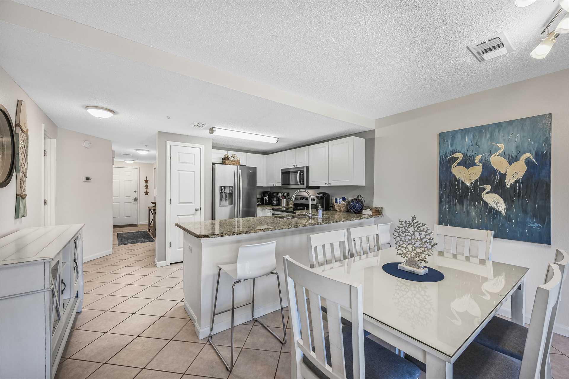 condo equipped with kitchen and livingroom