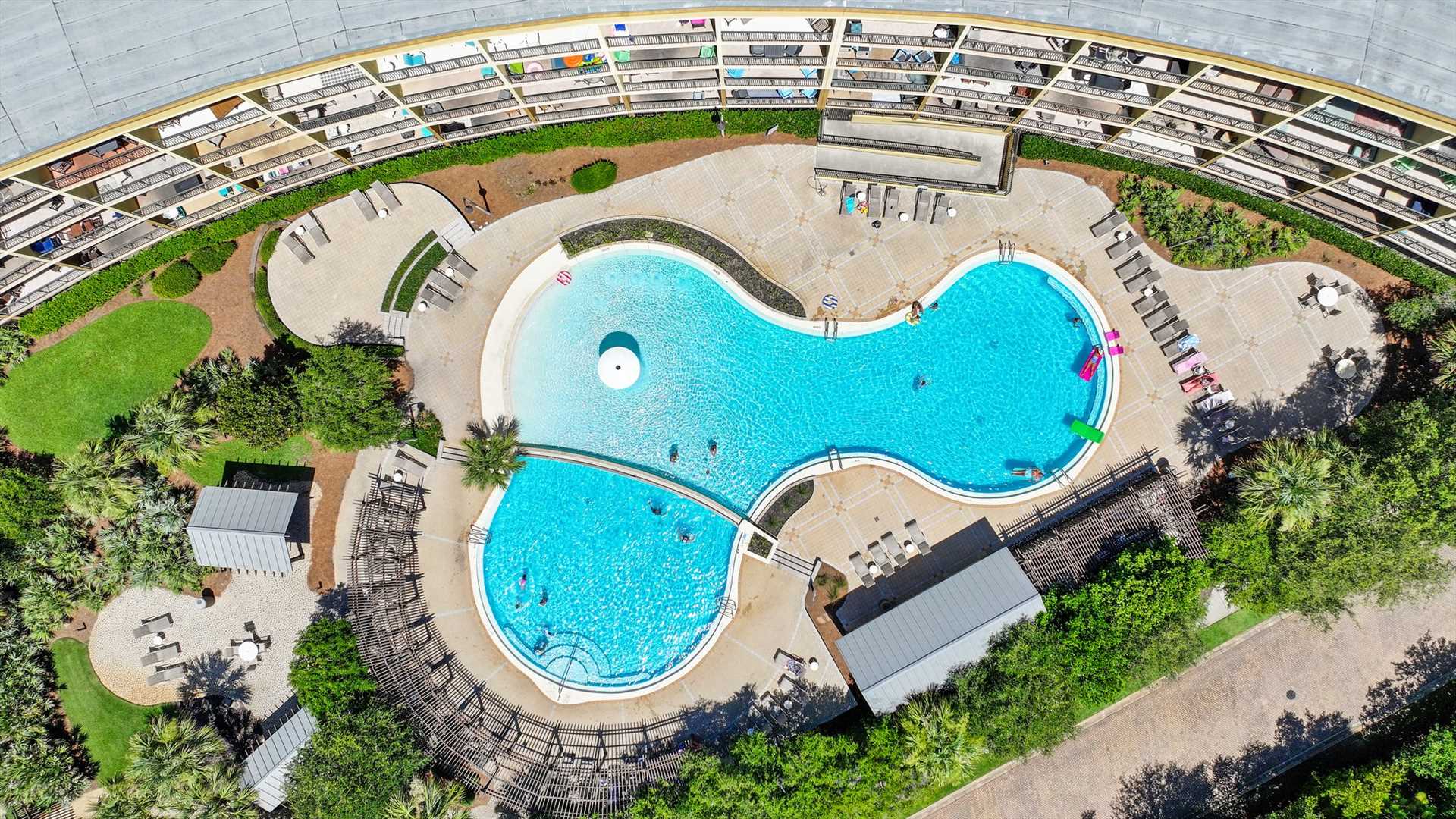 great pool in destin