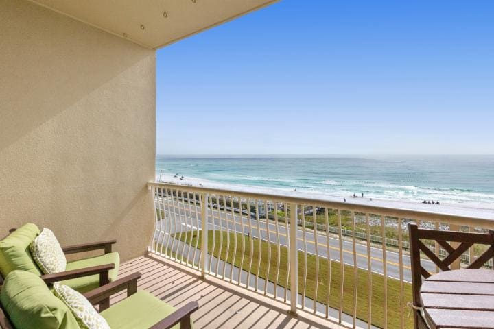 Beach Retreat 404 Web Size-21_1 | Beach Condos in Destin #