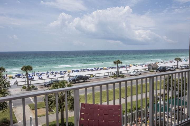 Majestic Sun Vacation rentals | Beach Condos in Destin #