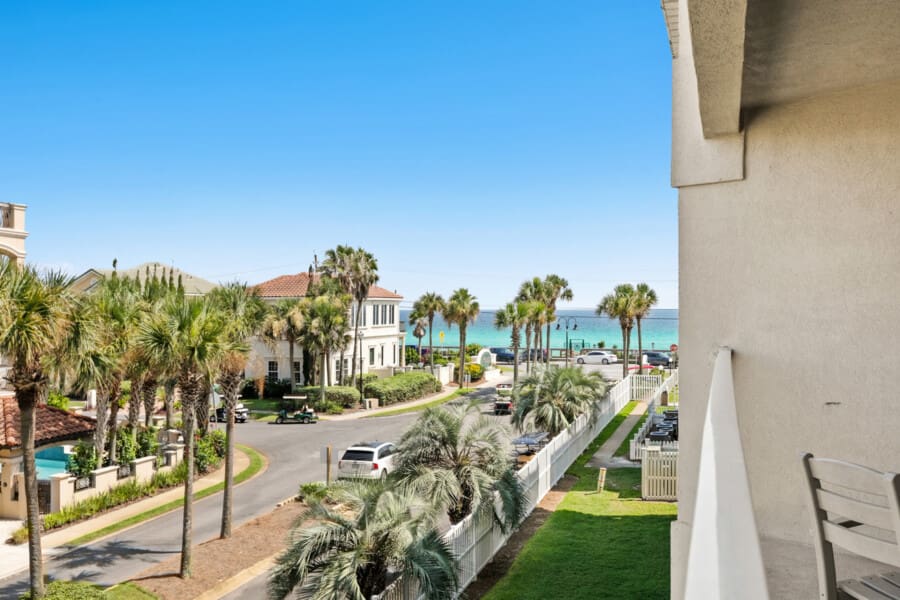 Beach Condos in Destin FL | Book Vacation Rentals Online #