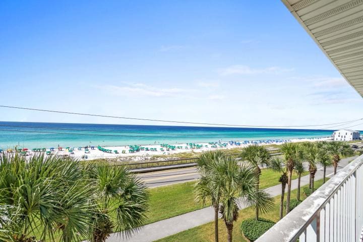 Maravilla Building 2 240551 | Beach Condos in Destin #