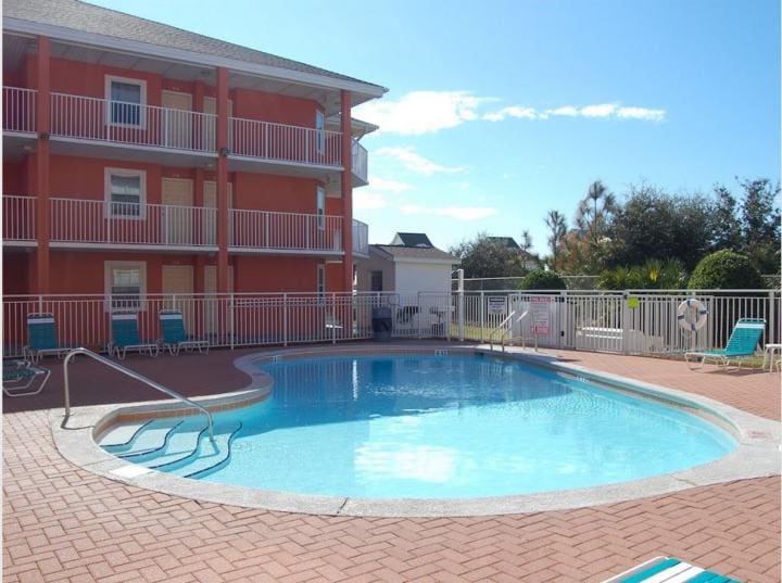 Miramar Beach Gulfview pool | Beach Condos in Destin #