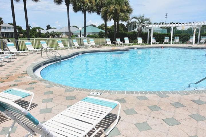 maravilla pool | Beach Condos in Destin #