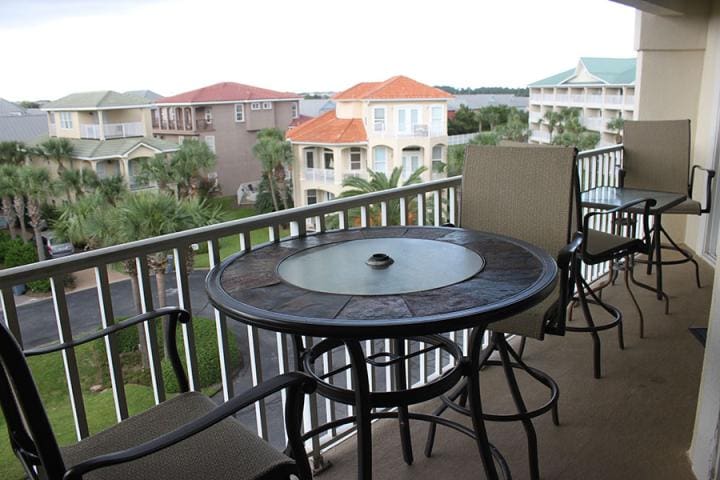 porch | Beach Condos in Destin #