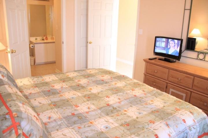 Master | Beach Condos in Destin #