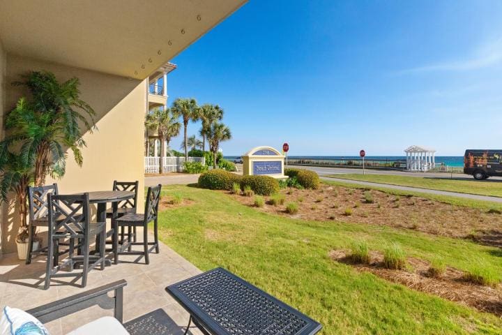 Beach Retreat 102 Web Size-25 | Beach Condos in Destin #