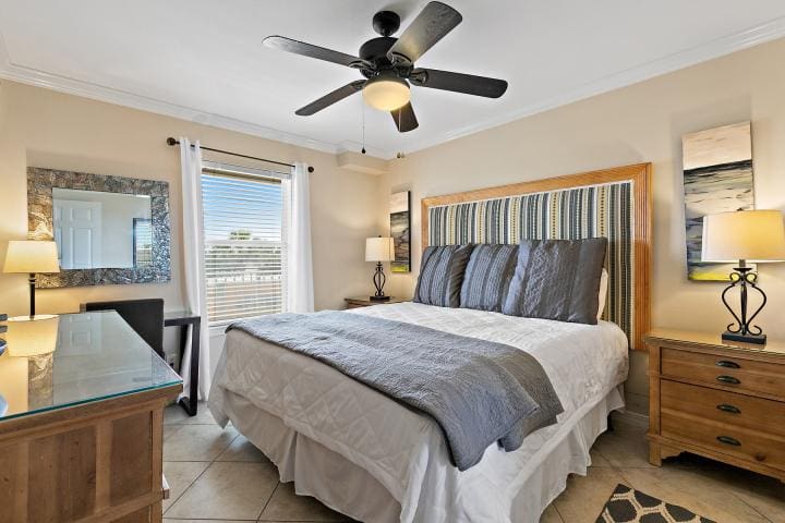 Maravilla 4207 Small-4 | Beach Condos in Destin #king bedroom maravilla 4207