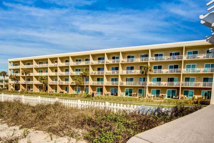 Beach Condos In Destin Beach Retreat_1920w | Beach Condos in Destin #beach rtreat miramar beach