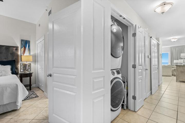 Beach Retreat 105 Small-2_1 | Beach Condos in Destin #105 washer dryer combo