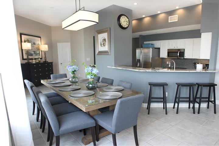 Dining and Kitchen | Beach Condos in Destin #