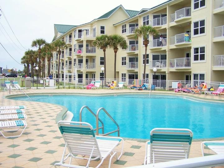 Maravilla Gulf Front Pool | Beach Condos in Destin #