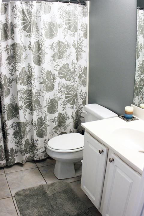 bathroom | Beach Condos in Destin #