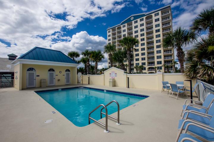 Leeward Key Pool | Beach Condos in Destin #