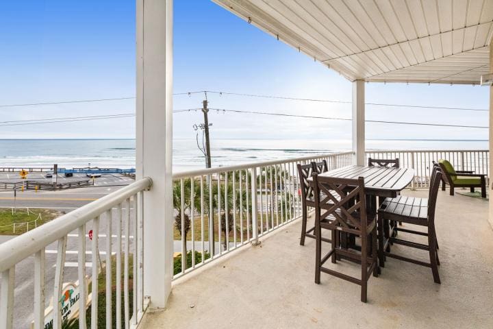Crystal View 302 Web Size-31 | Beach Condos in Destin #Outdoor dining furniture crystal view 302 vacation condo