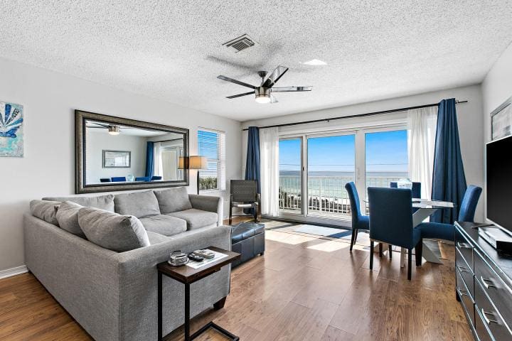 Maravilla 2413 Small Size-11 | Beach Condos in Destin #amazing condo rentals maravilla 2413
