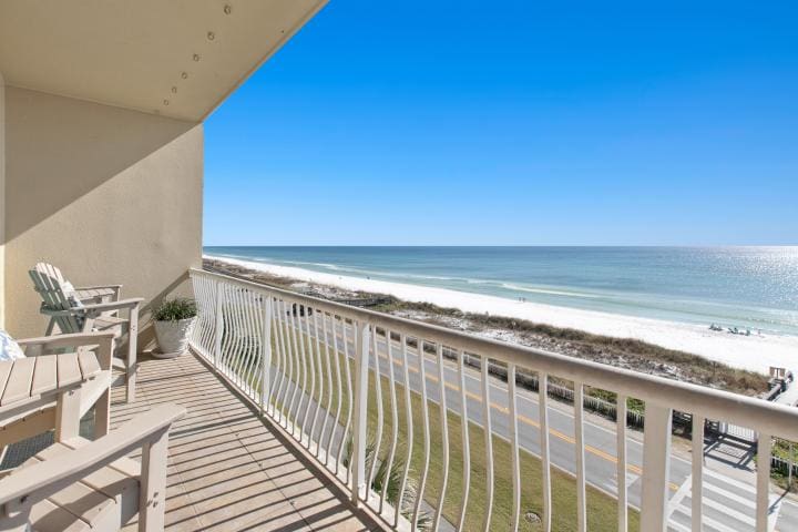 Beach Retreat 411 Small-24_1 | Beach Condos in Destin #large balcony