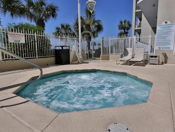 Majestic Sun Hot Tub | Beach Condos in Destin #