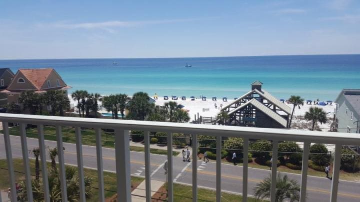 11 – Copy | Beach Condos in Destin #