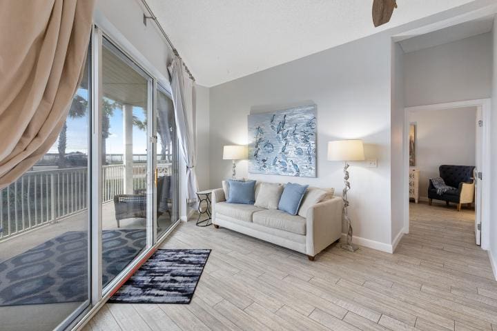 Crystal View 102 Web Size-21_1 | Beach Condos in Destin #