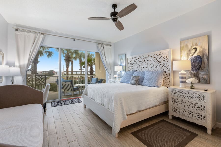 Crystal View 102 - Condominium vacation rental Destin