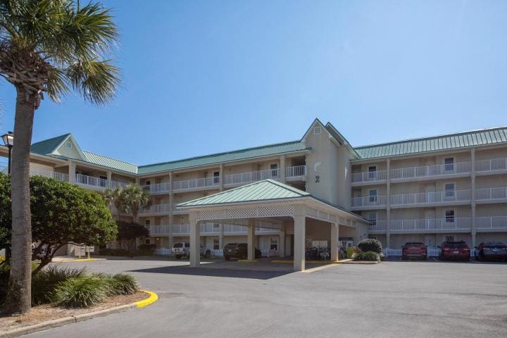 Maravilla Amenities Web Size-5 | Beach Condos in Destin #