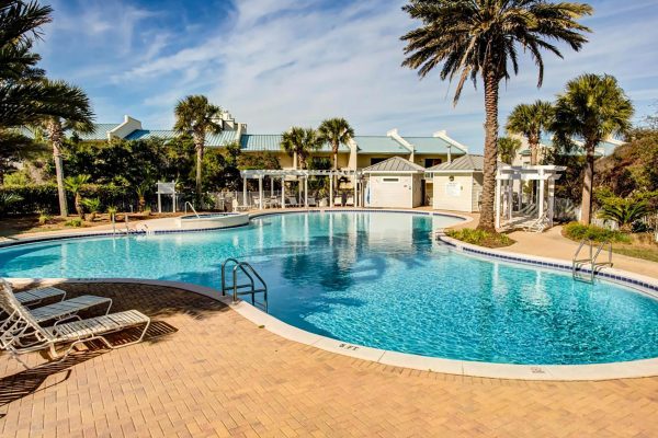 pool at beach retreat 