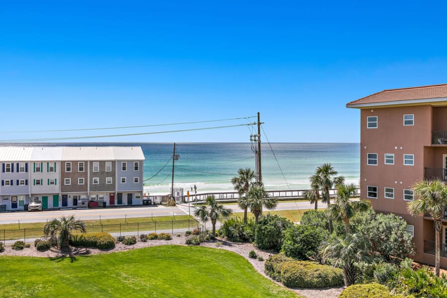 Beach Condos in Destin FL | Book Vacation Rentals Online #