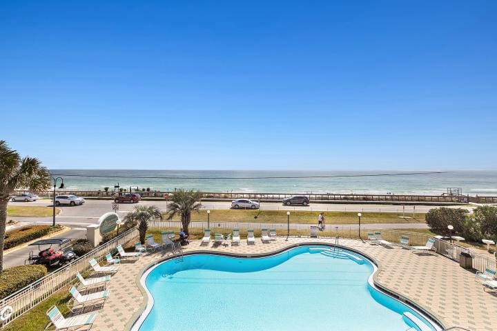 Maravilla 2312 Small Size-17_1 | Beach Condos in Destin #view of pool and gulf of mexico