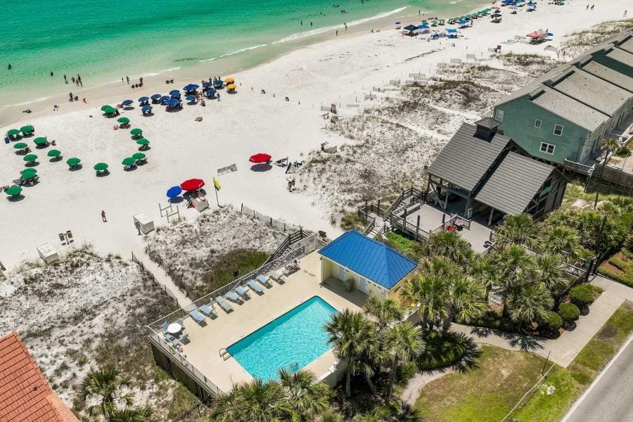 Pool on beach in destin | Beach Condos in Destin Leeward Key Vacation Rentals | Beach Condos in Destin #