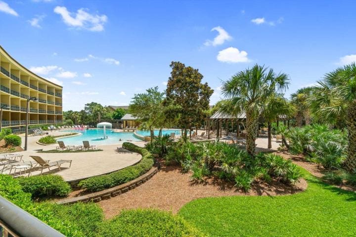beach resort vacation condo rentals destin | Beach Condos in Destin #kiddie pool in destin