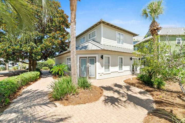 beach retreat clubhouse | Beach Condos in Destin #