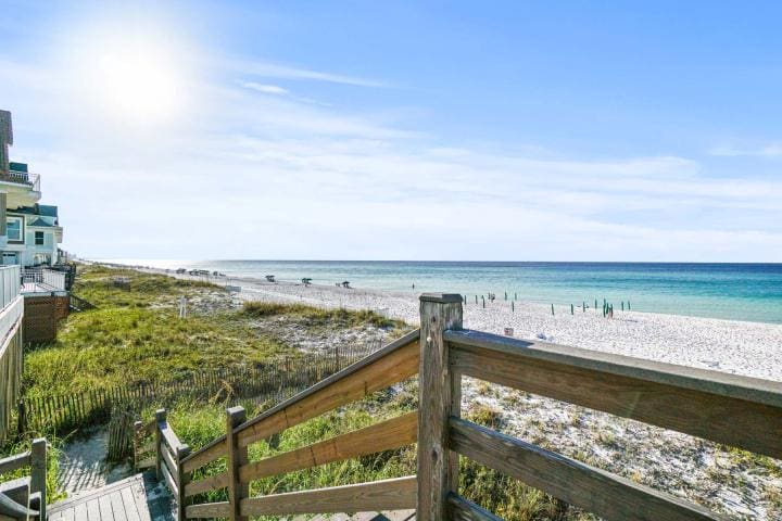 Leeward Key Beach Condos In Destino | Beach Condos in Destin #