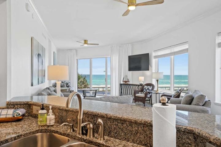 Crystal View 20120220531Beach Condos In Destin0032Miramar Beach Vacation Rentals | Beach Condos in Destin #
