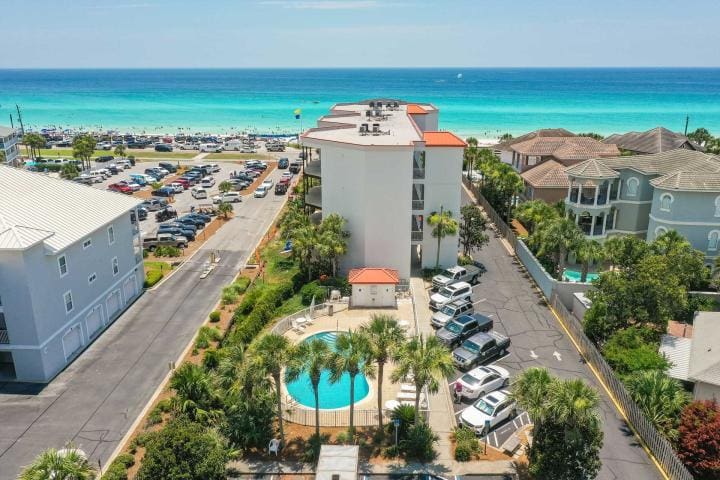 Crystal-View-Luxury-Condos-Miramar-Beach | Beach Condos in Destin #