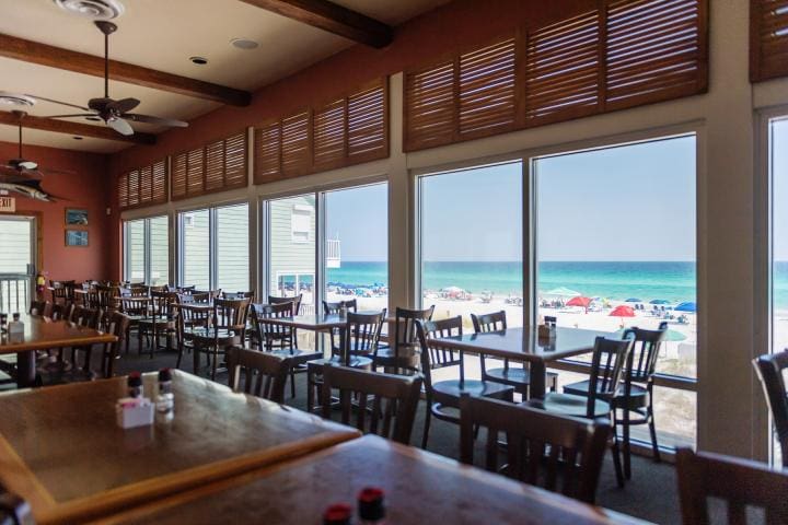 Destin-Seafood-Restaurant-10 | Beach Condos in Destin #