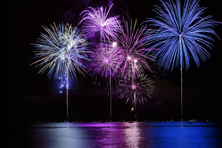 capt-dans-charter-fireworks | Beach Condos in Destin #