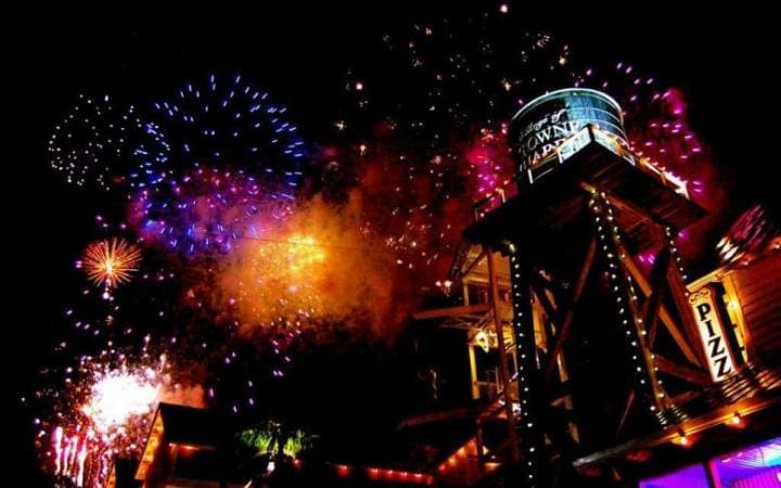 BaytowneFireworksfl | Beach Condos in Destin #