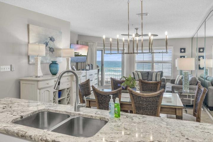 Web_ 2409 Maravilla _21_1920w | Beach Condos in Destin #