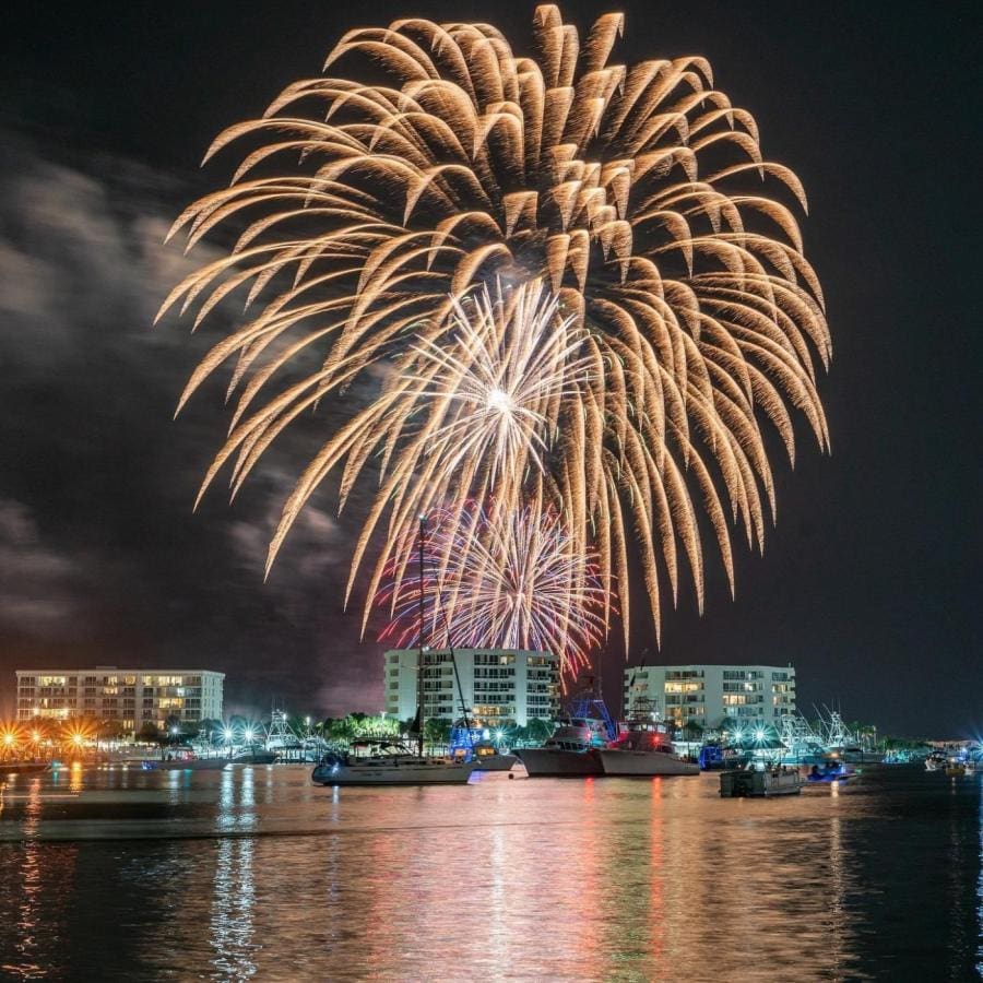 where to see fireworks in destin | Beach Condos in Destin harbor wealk fireworks